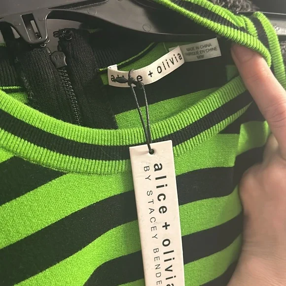 🦜🖤NWT Alice + Olivia Landi Striped Bodycon Dress in Parrot & Black🖤🦜